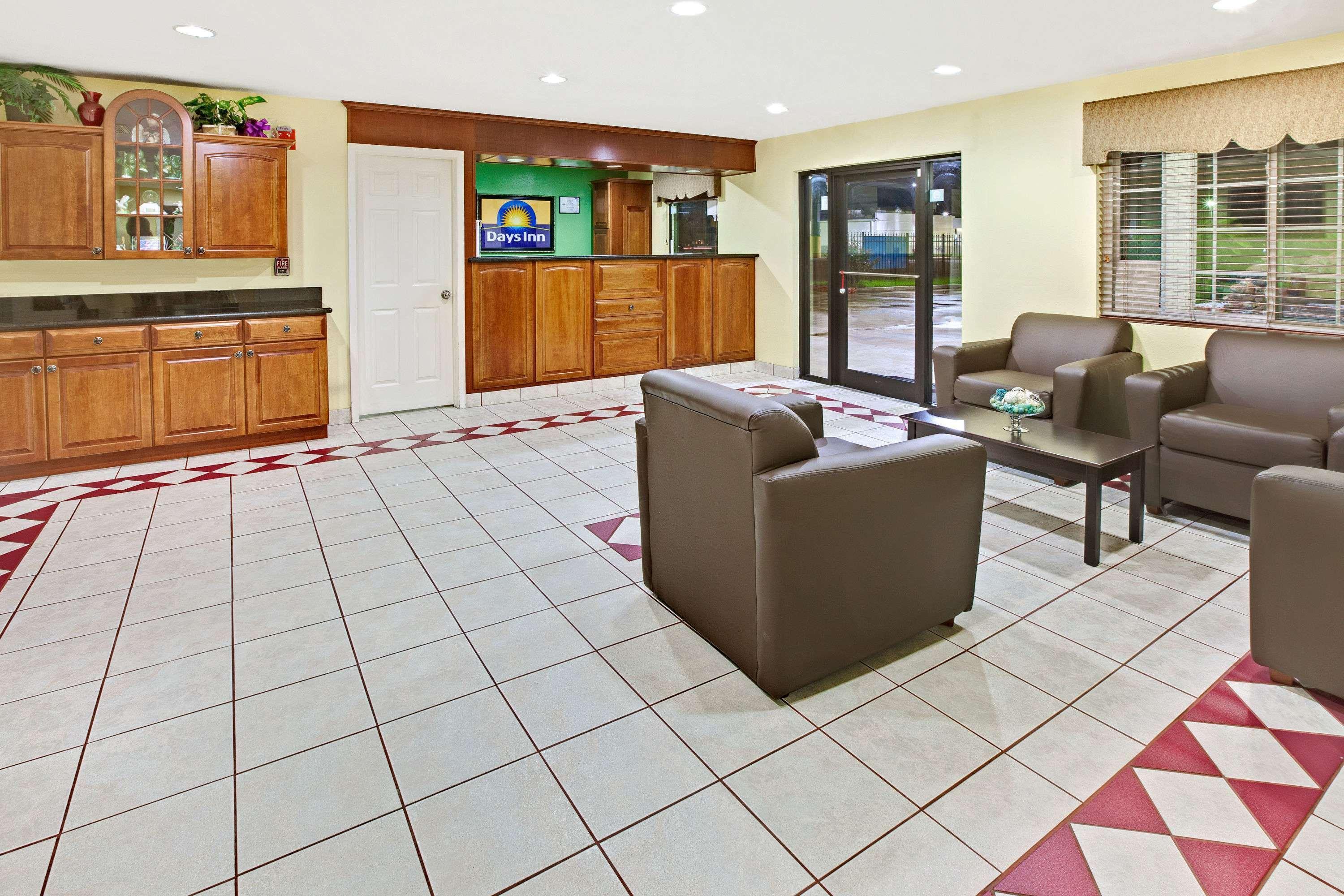 Days By Wyndham Tx Baytown
