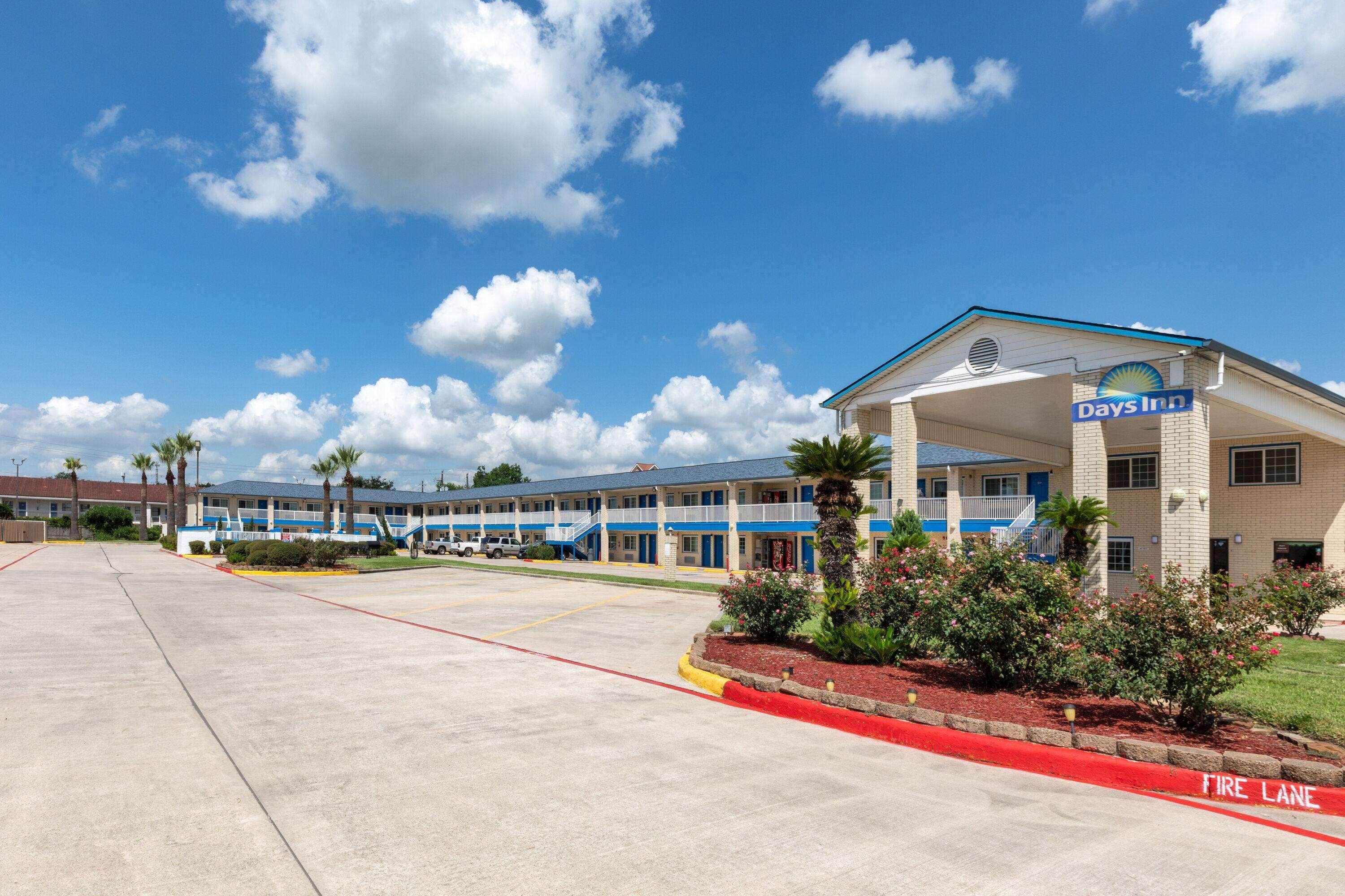 Hotel Days By Wyndham Tx Baytown