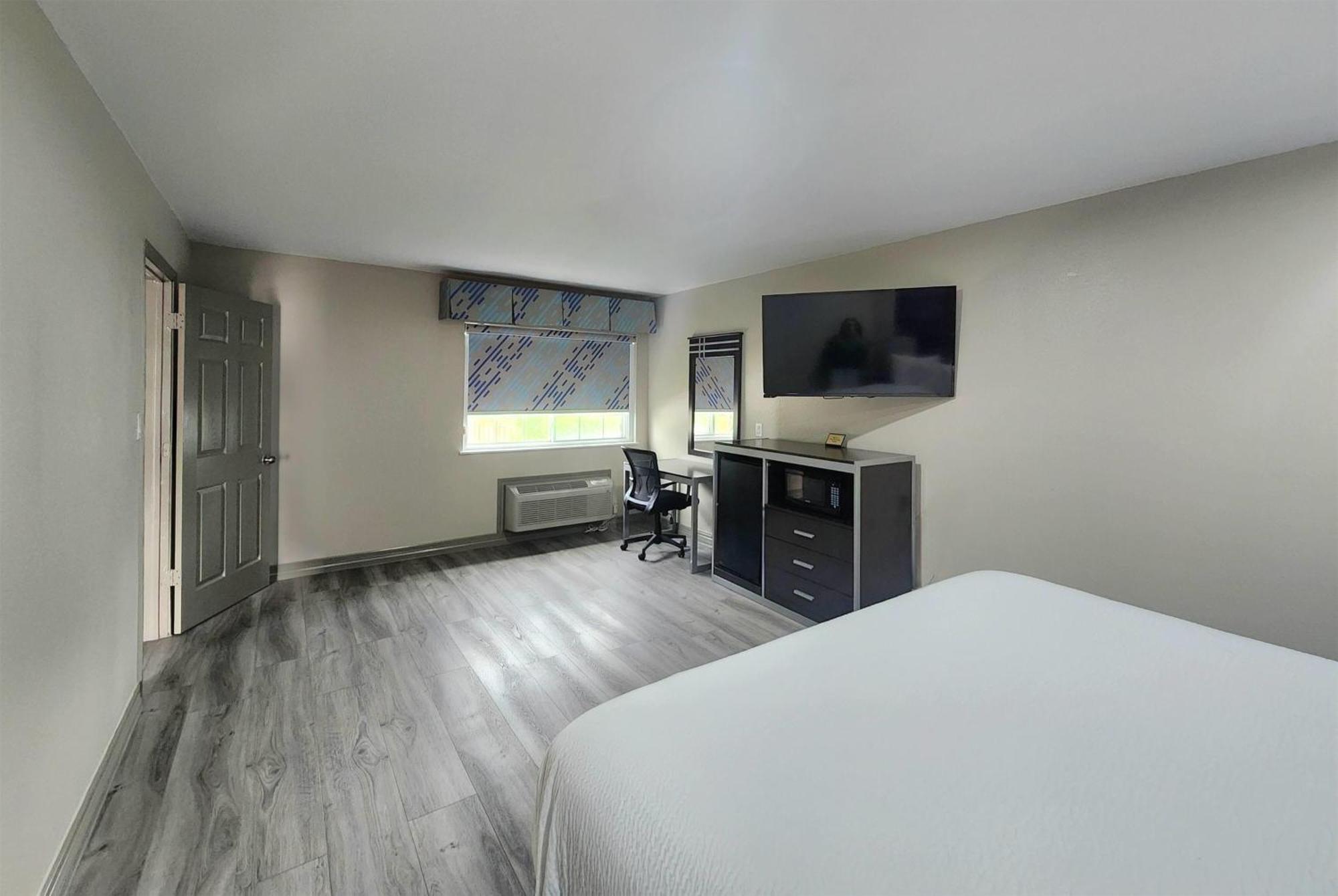 Days By Wyndham Tx Hotel Baytown