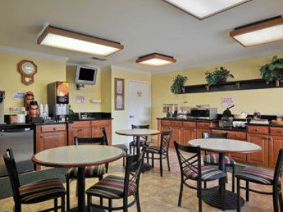 Days By Wyndham Tx Hotel Baytown